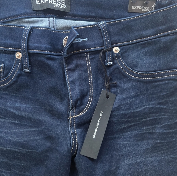 NWT Express Cropped Jeans, Size 4 - Picture 2 of 3